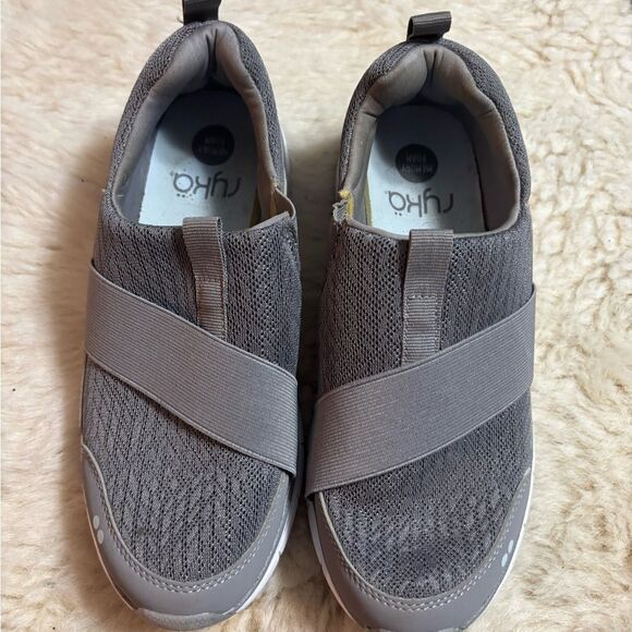 Ryka Gray Athletic Slip-On Shoes with Elastic Panels - Picture 2 of 7